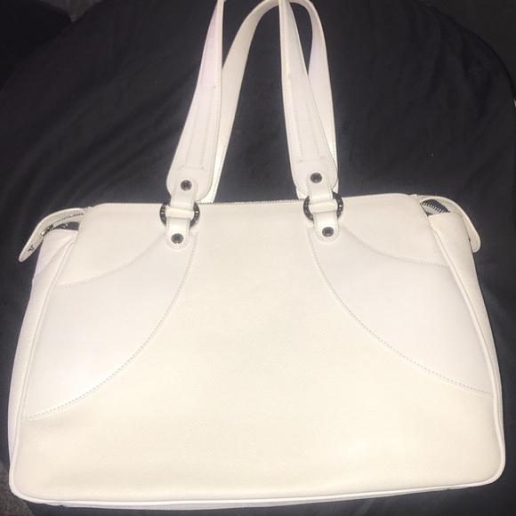 SOLD BVLGARI Bulgari Purse Shoulder Bag Tote Satchel 🤍 - Picture 5 of 16